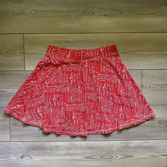 Mossimo Supply Co. Dresses & Skirts - Mossimo Red and White Pattern Skirt
